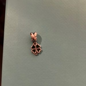 Pandora silver circle crossing charm with dangling 4 leaf clover